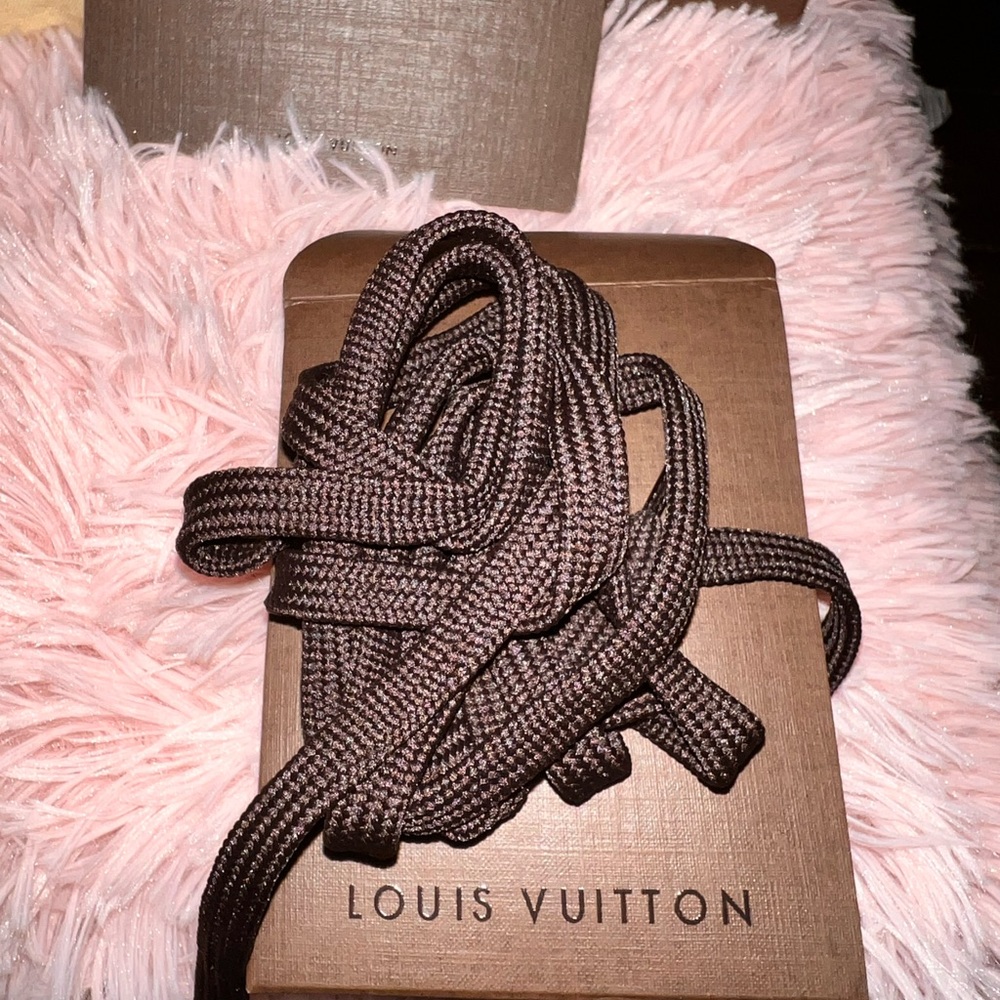 Brand new REAL LOUIS VUITTON shoes - Picture 9 of 11